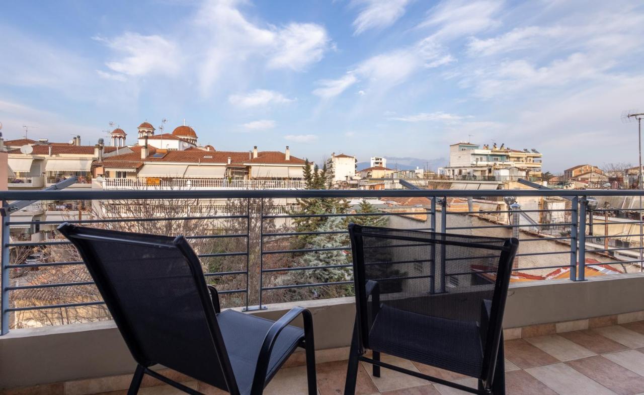 Central Apartment With Parking Larissa Exterior photo