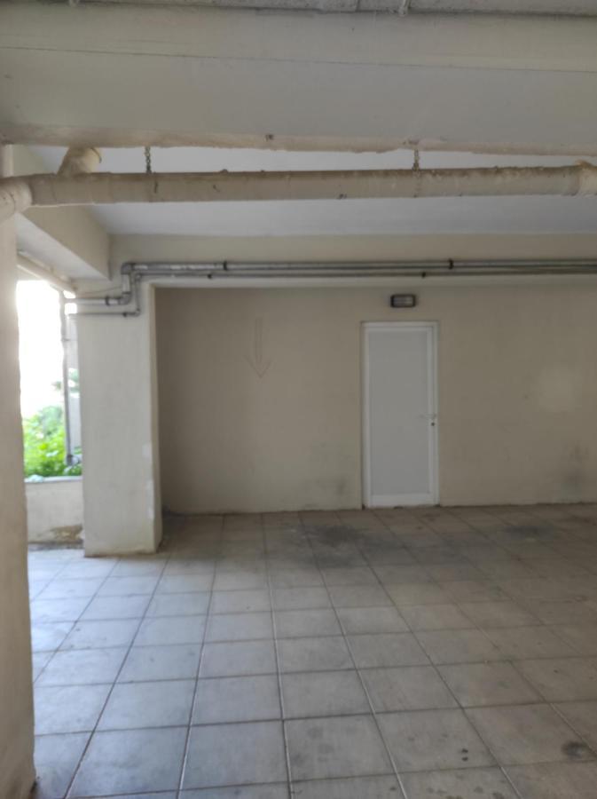 Central Apartment With Parking Larissa Exterior photo